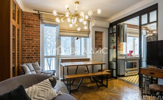 Продажа 2-комн квартиры на вторичном рынке Бронная Б. ул,  д. 17