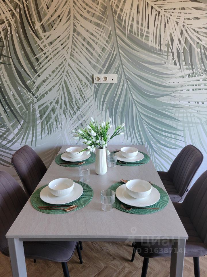 Продажа 2-комн квартиры на вторичном рынке проспект Крузенштерна, 2