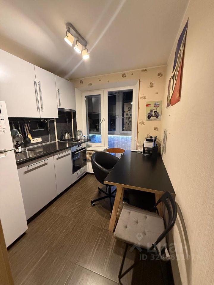 Аренда 1-комн квартиры на вторичном рынке улица Космонавтов, 10К2