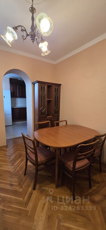 Аренда 2-комн квартиры на вторичном рынке Кропоткинский переулок, 9