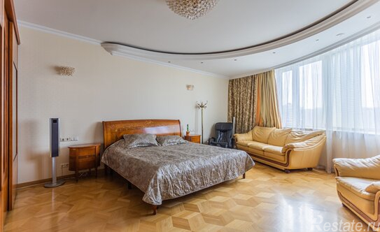 Продажа 3-комн квартиры на вторичном рынке Ленинский пр-кт,  д. 116 к1