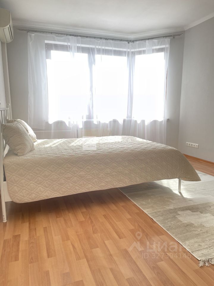 Продажа 3-комн квартиры на вторичном рынке бульвар Генерала Карбышева,  д. 18