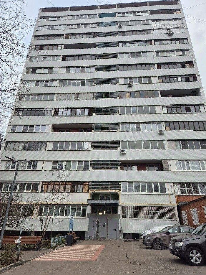 Продажа 1-комн квартиры на вторичном рынке Веерная улица, 46