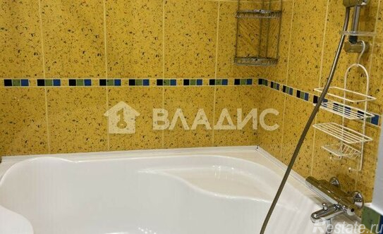 Продажа 2-комн квартиры на вторичном рынке улица Полины Осипенко,  д. 20 к1