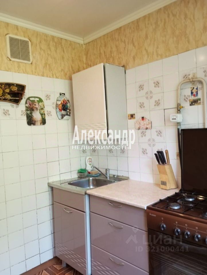Продажа 2-комн квартиры на вторичном рынке пос. Молодцово, 5