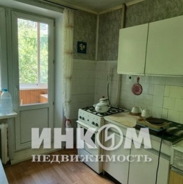 Продажа 2-комн квартиры на вторичном рынке Новощукинская улица,  д. 14