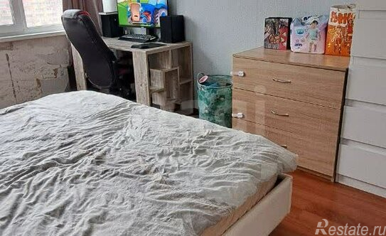 Продажа 1-комн квартиры на вторичном рынке улица Маршала Захарова,  д. 15