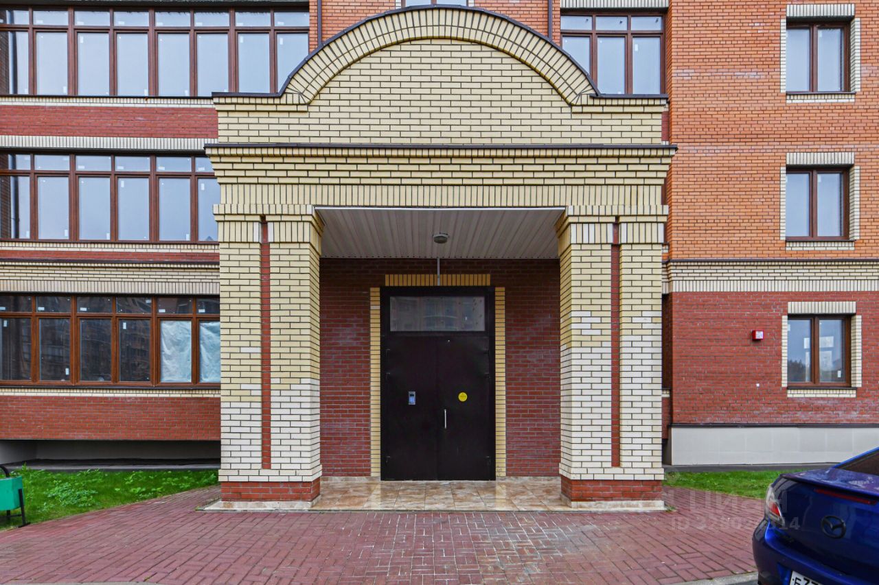 Продажа 2-комн квартиры на вторичном рынке Международный кв-л, Клязьма-Старбеево мкр, улица Береговая, 6