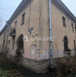 Продажа 2-комн квартиры на вторичном рынке улица Крупской,  д. 26