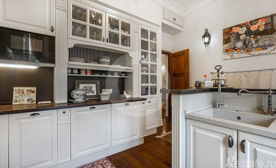 Продажа 4-комн квартиры на вторичном рынке Романов переулок,  д. 3 с6