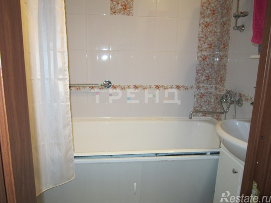 Продажа 3-комн квартиры на вторичном рынке Тельмана, Ладожский б-р,  д. 5