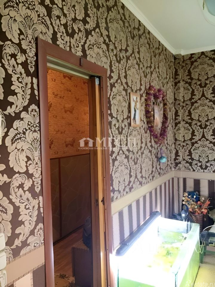 Продажа 4-комн квартиры на вторичном рынке Жуковский г, Жуковского ул,  д. 18