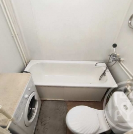 Продажа 2-комн квартиры на вторичном рынке Кировск г., Победы ул. ,  д. 3