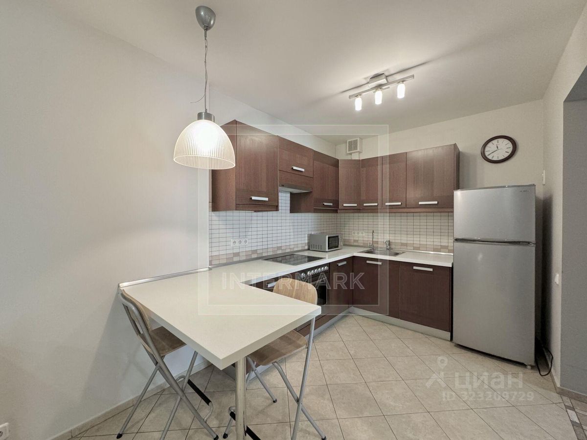 Аренда 3-комн квартиры на вторичном рынке улица Малая Дмитровка, 24/2