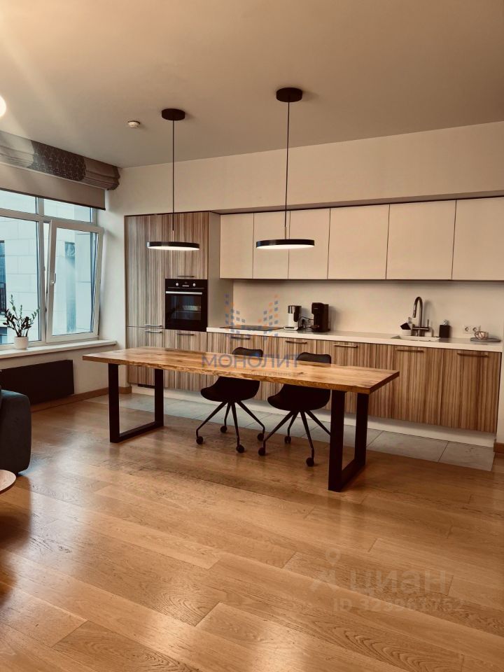 Продажа 4-комн квартиры на вторичном рынке Большая Филевская улица, 4