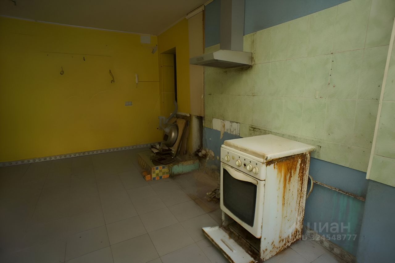 Продажа 2-комн квартиры на вторичном рынке Истра, Юбилейная улица, 19