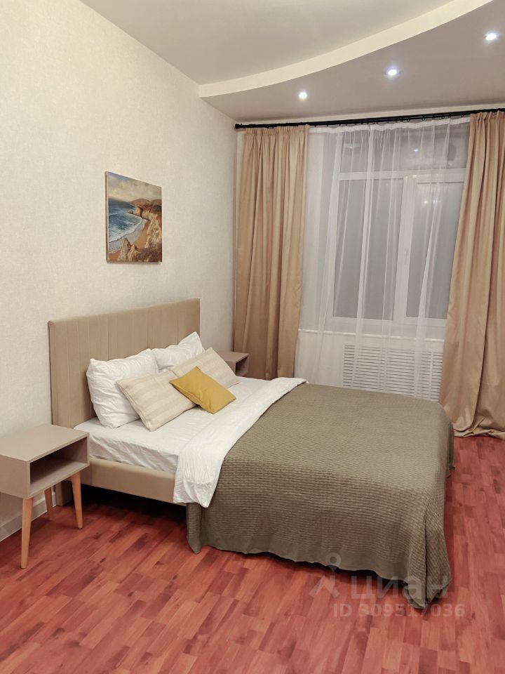 Аренда 3-комн квартиры на вторичном рынке 16-я Васильевского острова линия, 65