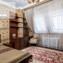 Продажа 5-комн квартиры на вторичном рынке улица Молдагуловой,  д. 7/6