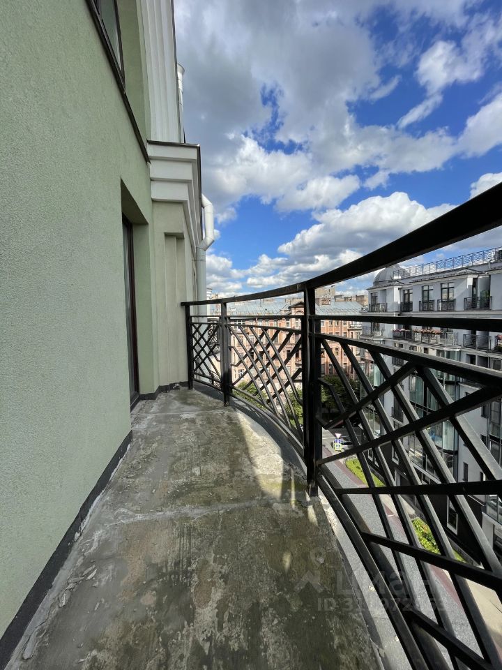 Продажа 3-комн квартиры на вторичном рынке Офицерский переулок, 8с2