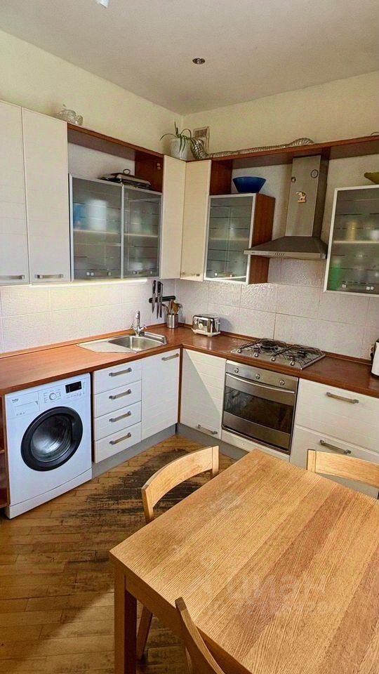 Продажа 3-комн квартиры на вторичном рынке проспект Обуховской обороны, 17