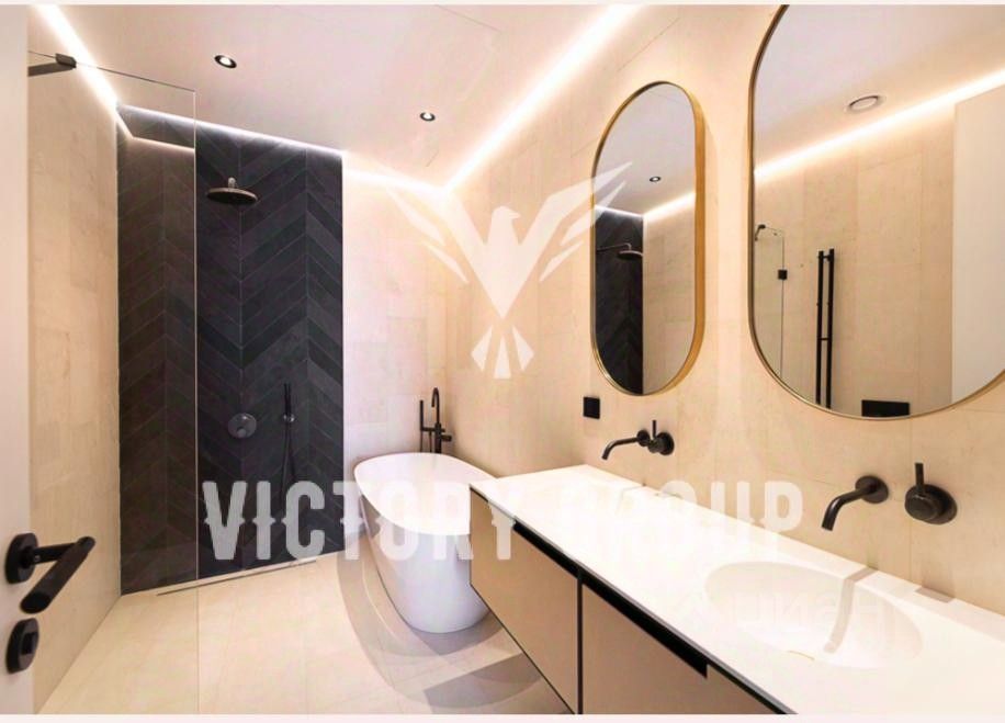 Продажа 3-комн квартиры на вторичном рынке Поклонная улица, 9