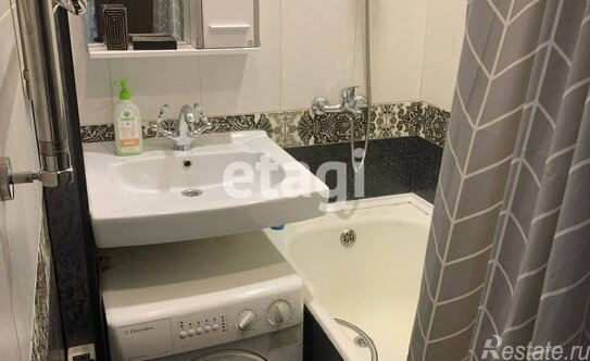 Аренда 2-комн квартиры на вторичном рынке Светлановский пр-кт,  д. 52