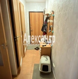 Продажа 2-комн квартиры на вторичном рынке Большевиков пр-кт,  д. 79,  к. 1