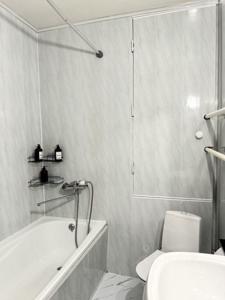 Продажа 3-комн квартиры на вторичном рынке Рождественская улица, 4