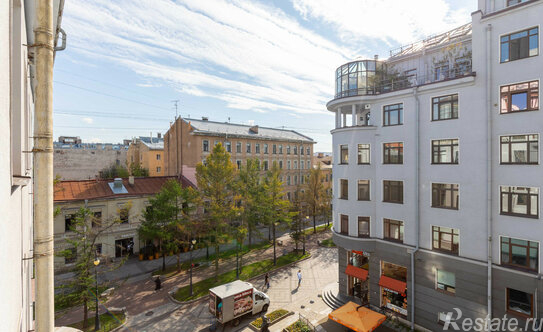 Продажа 3-комн квартиры на вторичном рынке 7-я линия