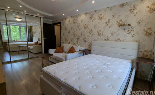 Продажа 2-комн квартиры на вторичном рынке Коровинское ш,  д. 22