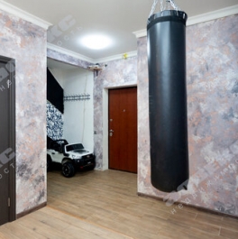 Продажа 2-комн квартиры на вторичном рынке Московский пр-кт,  д. 183-185