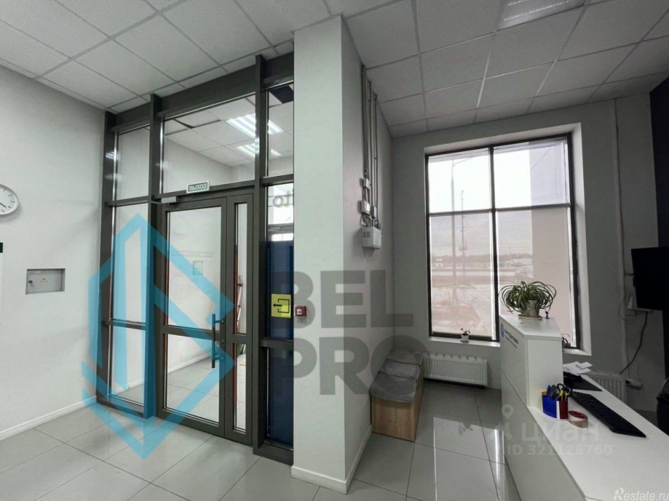 Продажа торгового помещения улица Наташи Качуевской,  д. 3