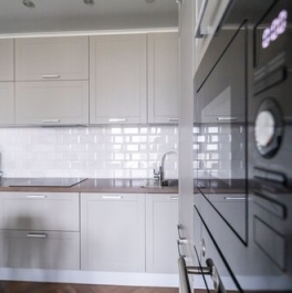 Продажа 2-комн квартиры на вторичном рынке Среднерогатская улица,  д. 8 к1 с1