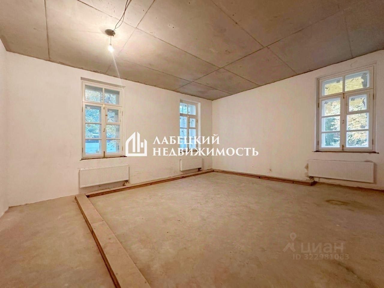 Продажа 3-комн квартиры на вторичном рынке Петергоф, Конно-Гренадерская улица, 13