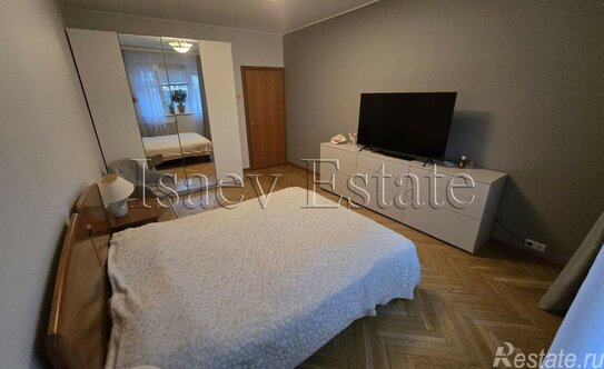 Продажа 2-комн квартиры на вторичном рынке улица Академика Пилюгина,  д. 14 к2