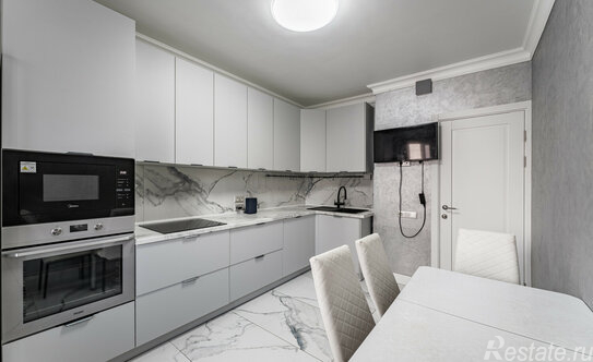 Продажа 3-комн квартиры на вторичном рынке улица Гришина,  д. 2 к1