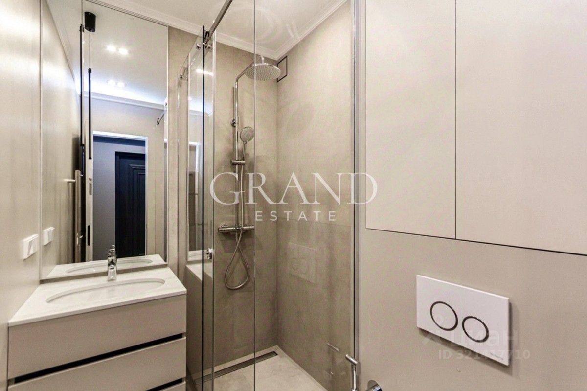 Продажа 2-комн квартиры на вторичном рынке Большой Кондратьевский переулок, 4С1