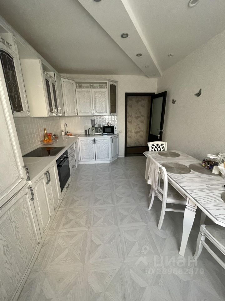 Продажа 3-комн квартиры на вторичном рынке Богородский мкр, Щелково,  д. 16