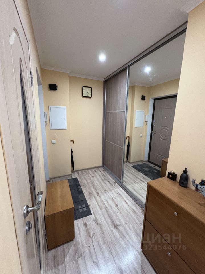 Продажа 2-комн квартиры на вторичном рынке ВНИИССОК пгт, улица Дружбы, 10