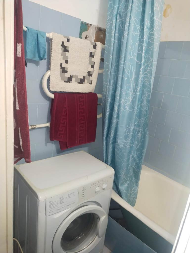 Продажа 2-комн квартиры на вторичном рынке Чкаловский просп.,  д. 54