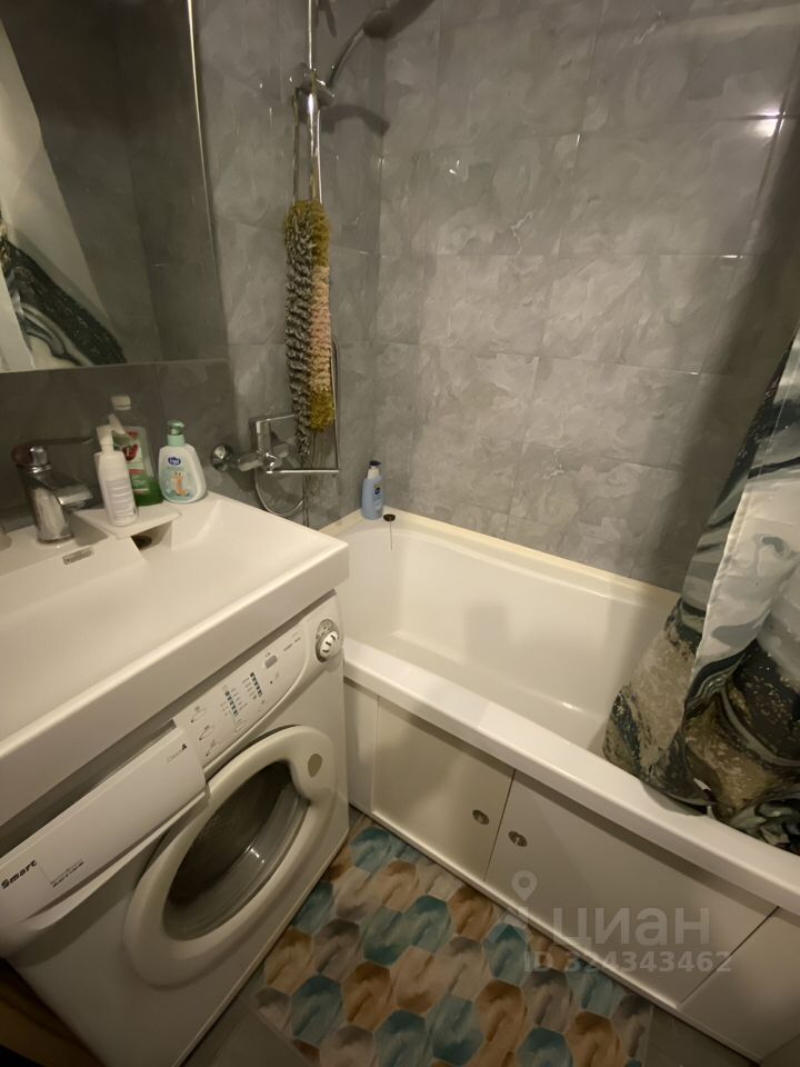 Продажа 3-комн квартиры на вторичном рынке Дубровка пгт, улица Советская, 7к1