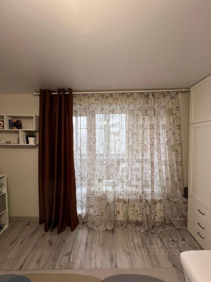 Продажа 1-комн квартиры на вторичном рынке Нежинская улица, 13