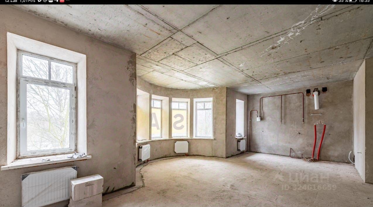 Продажа 3-комн квартиры на вторичном рынке Павловск, Госпитальная улица, 20к1