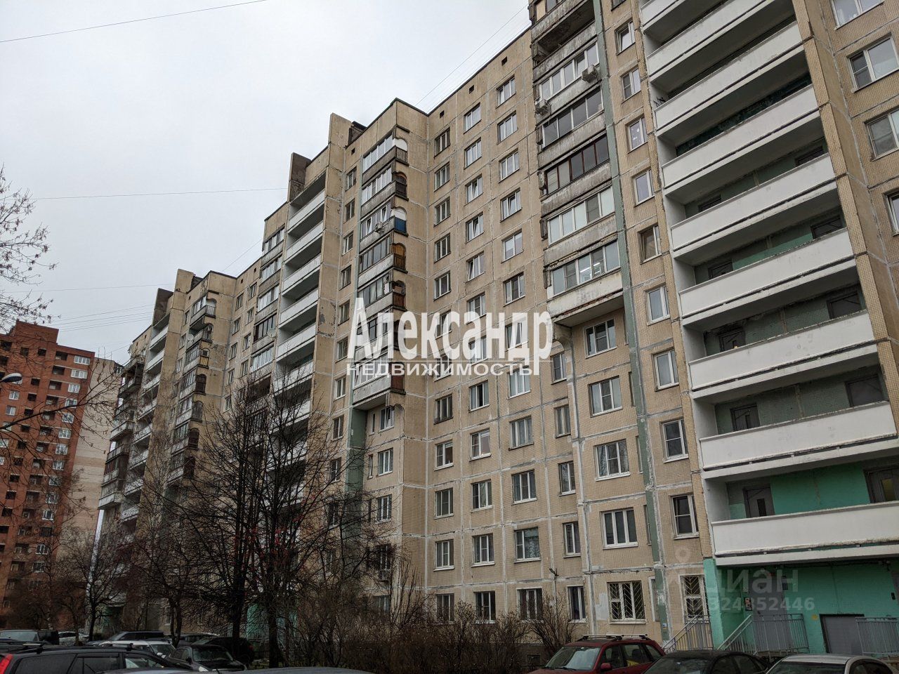 Продажа 3-комн квартиры на вторичном рынке улица Коммуны, 26к1