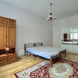 Продажа 2-комн квартиры на вторичном рынке Римского-Корсакова пр-кт,  д. 20
