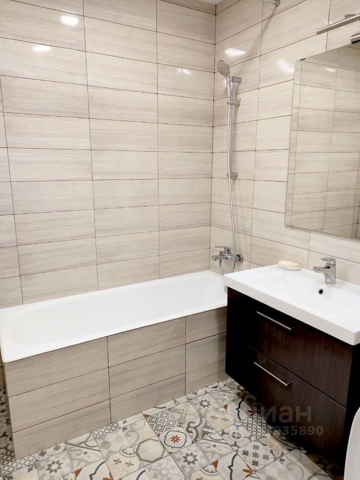 Аренда 2-комн квартиры на вторичном рынке Балашиха, улица Строителей, 3