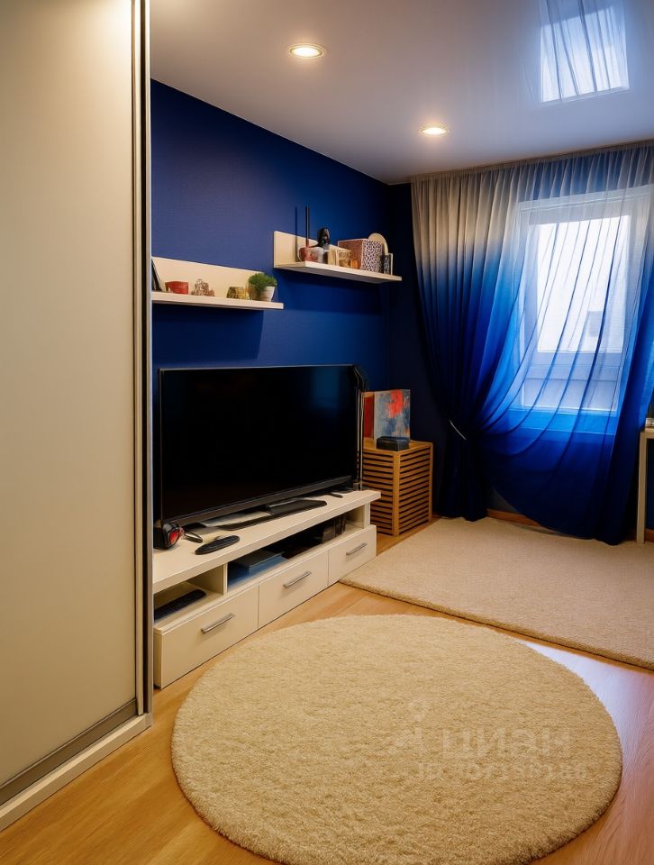 Продажа 3-комн квартиры на вторичном рынке улица Маршала Захарова, 50К1