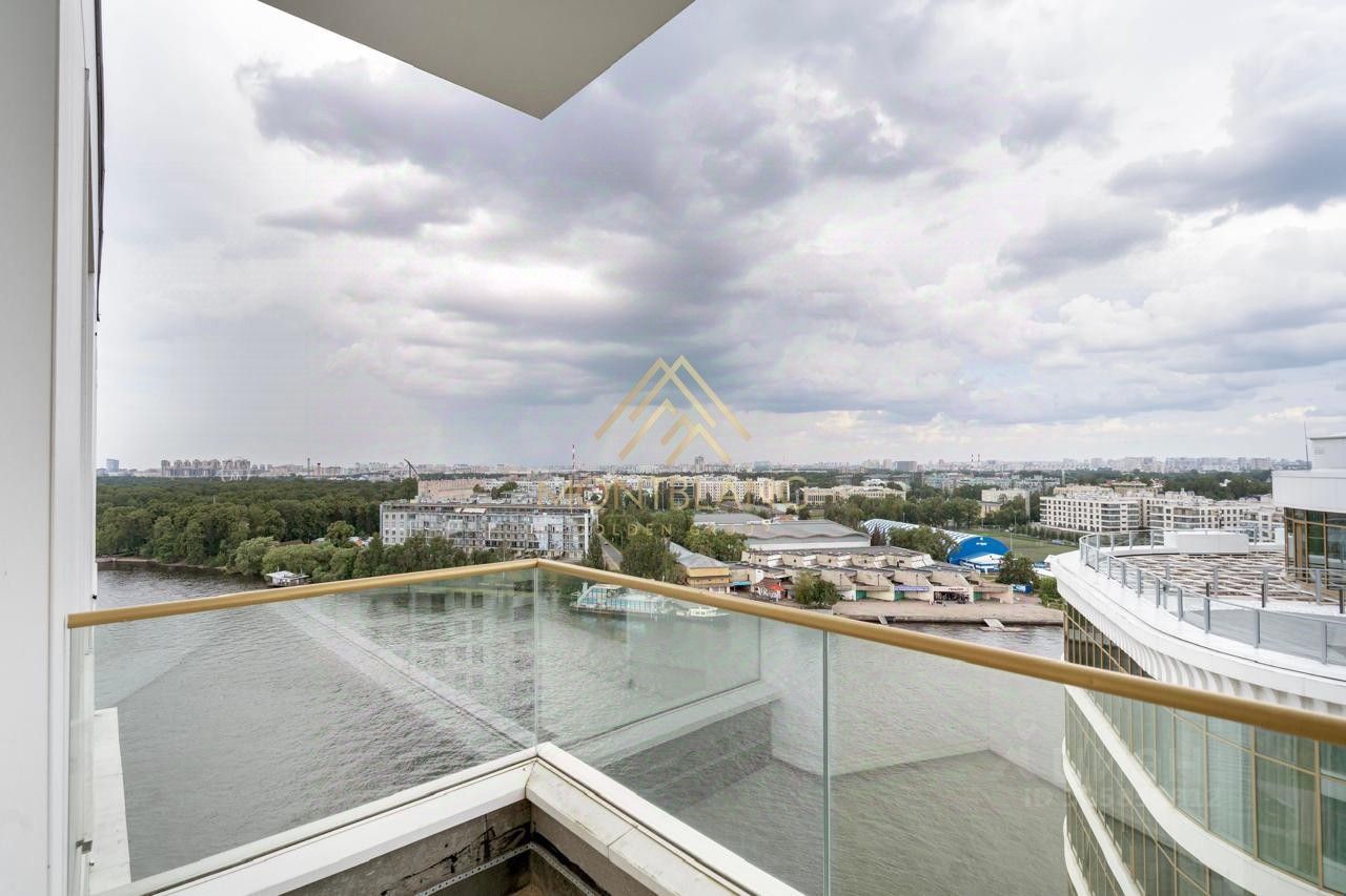Продажа 3-комн квартиры на вторичном рынке Ждановская улица, 45