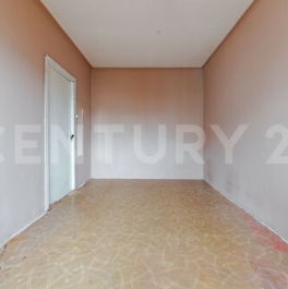 Продажа 2-комн квартиры на вторичном рынке Богатырский пр-кт,  д. 7 к2