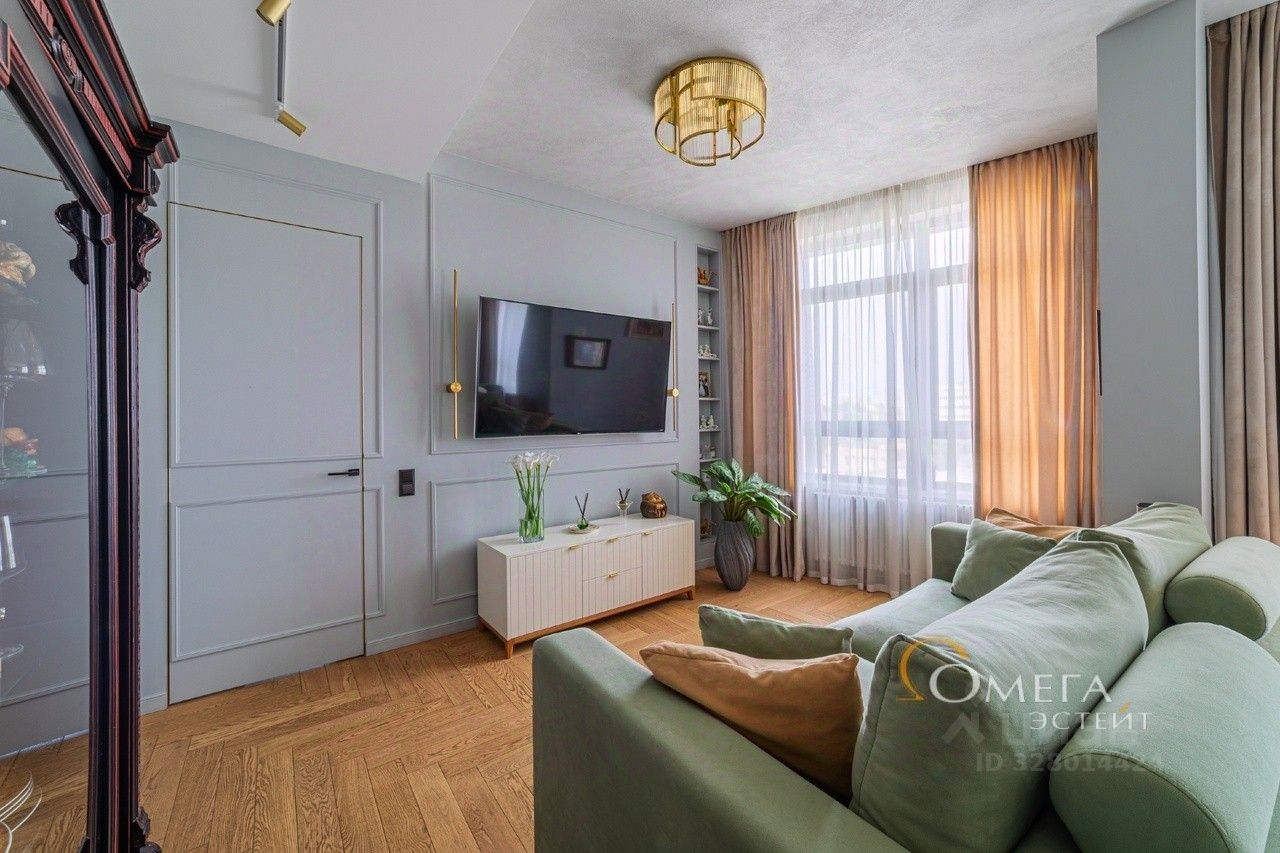 Продажа 2-комн квартиры на вторичном рынке Красногвардейский бульвар, 15С2